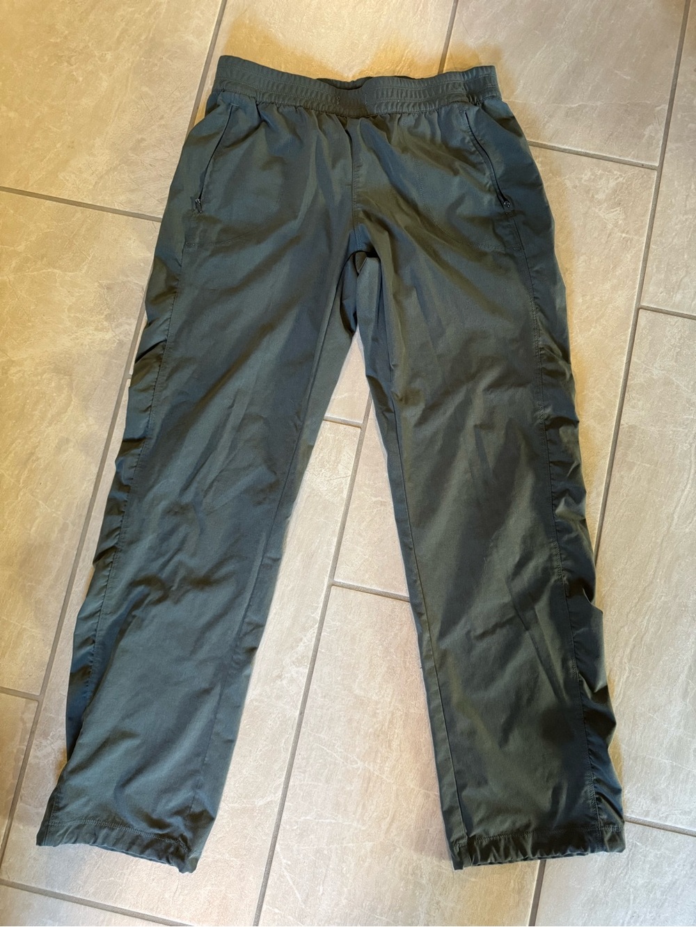 Kuhl Straight-Leg Women's Pants in Grey